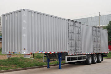 13.75米系列&nbsp;厢式半挂车图片