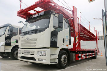 一汽解放底盘&nbsp;中置轴车辆运输车图片