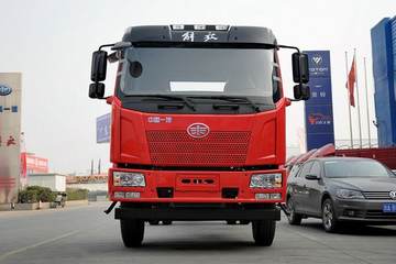 一汽解放底盘&nbsp;中置轴车辆运输车图片
