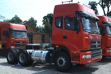 远征&nbsp;牵引车图片