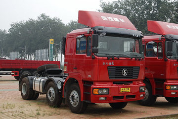 德龙F2000&nbsp;牵引车图片