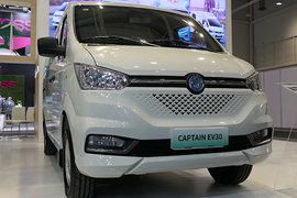 东风股份EV30电动封闭厢货图片