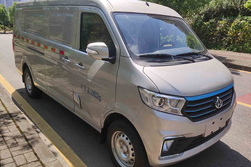 长安跨越跨越星V7EV电动封闭厢货