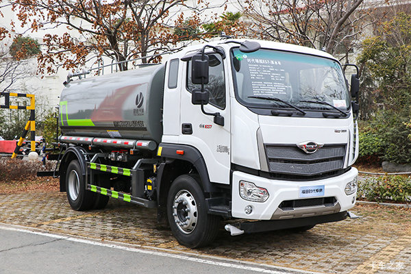 福田时代领航ES7洒水车/喷洒车图片