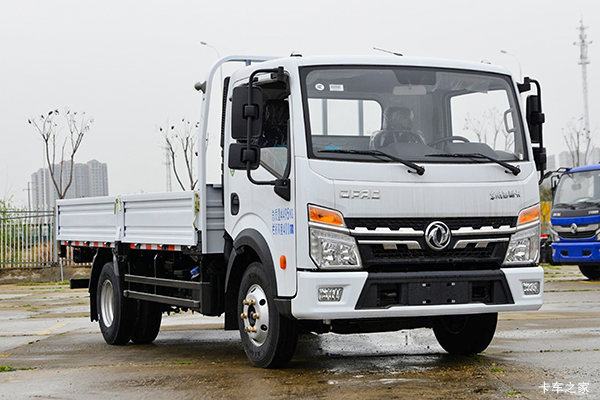 多利卡D6载货车