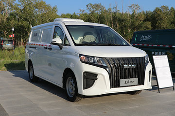 北京汽车制造厂王牌M7冷藏车