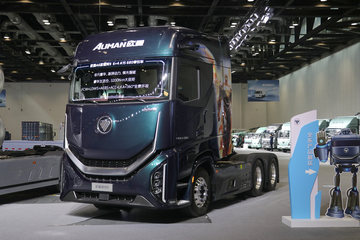 银河9&nbsp;牵引车图片