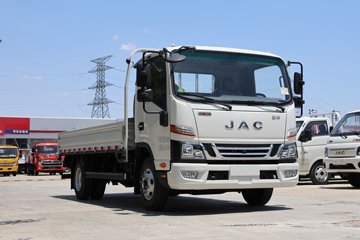 骏铃V7&nbsp;载货车图片