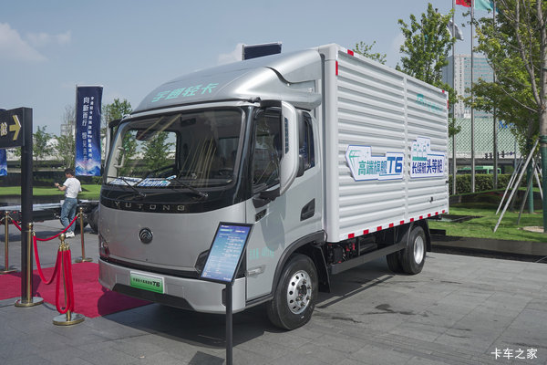 宇通轻卡T6电动载货车图片