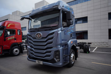 鹰驰&nbsp;载货车图片