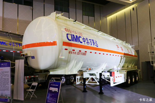 万事达47方系列罐式半挂车图片