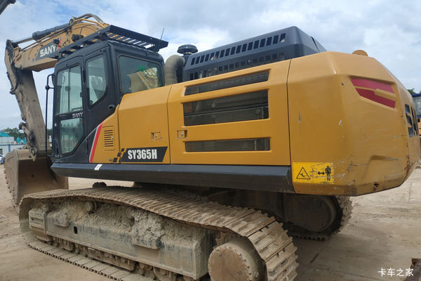 三一三一 履带挖掘机挖掘机图片