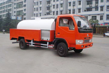 随州东正(炎帝牌)东风途逸底盘清洗车