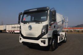 东风新疆东风拓行X1混凝土搅拌车图片