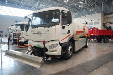 东风商用车东风天锦KR清洗车