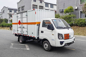 吉利远程底盘&nbsp;爆破器材运输车图片