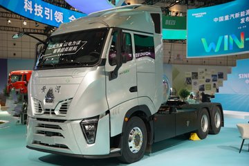 重汽黄河黄河H7电动牵引车