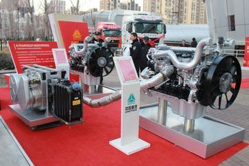 MC13系列&nbsp;发动机图片