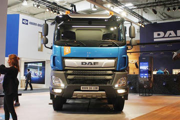 达夫CF&nbsp;混凝土搅拌车图片