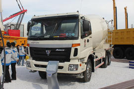 湖北航天双龙(龙帝牌)福田底盘混凝土搅拌车图片