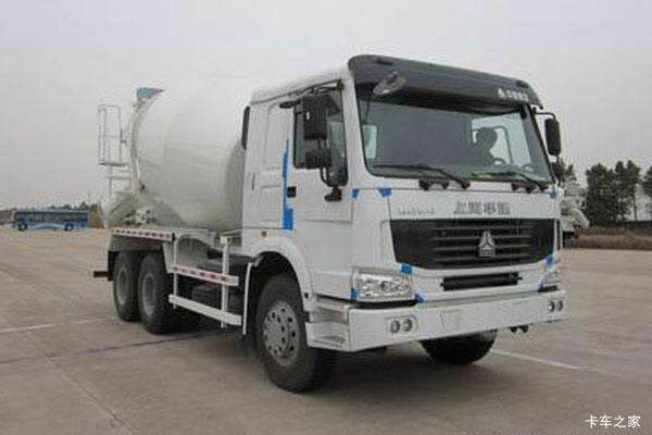 上海华建(华建牌)重汽豪沃(HOWO)底盘