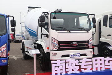 瑞吉J30&nbsp;混凝土搅拌车图片