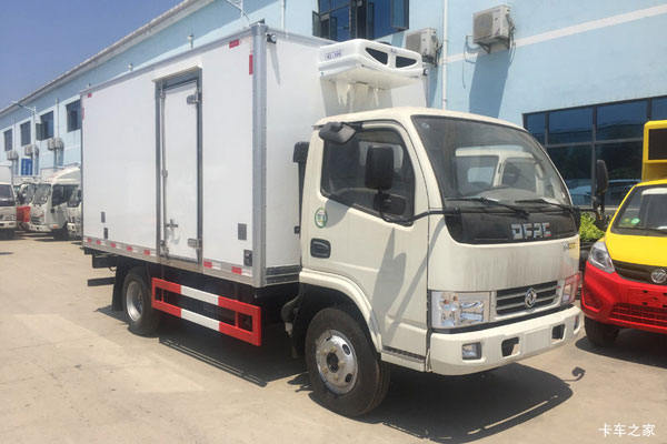 程力威牌东风多利卡底盘冷藏车