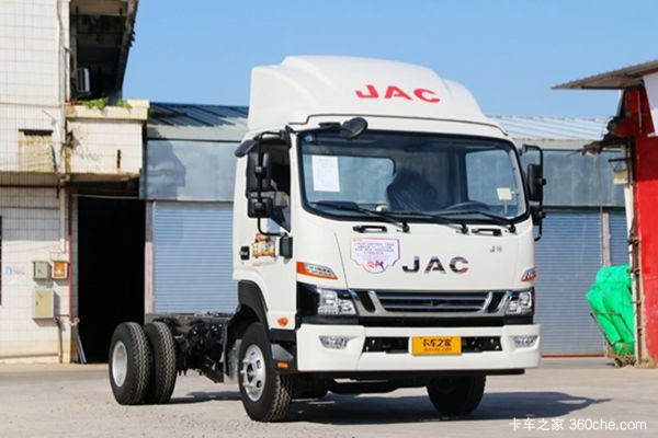 江淮骏铃V8冷藏车