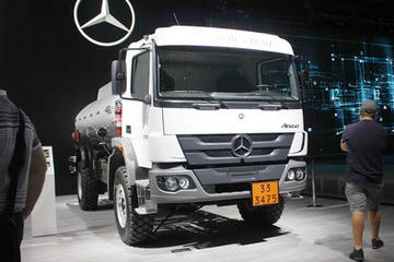 奔驰Atego&nbsp;油罐车图片