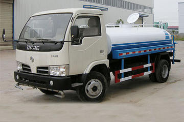 东风股份底盘&nbsp;油罐车图片