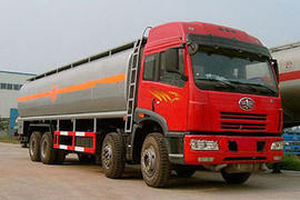 中集(中集牌)青岛解放底盘油罐车图片