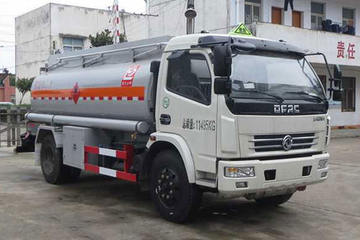 东风多利卡底盘&nbsp;油罐车图片