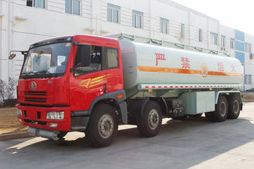 青岛解放底盘&nbsp;油罐车图片