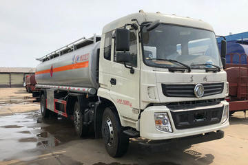 东风新疆底盘&nbsp;油罐车图片