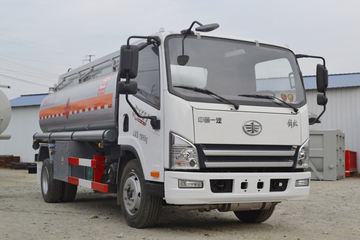 济南中鲁(双达牌)一汽解放轻卡底盘油罐车