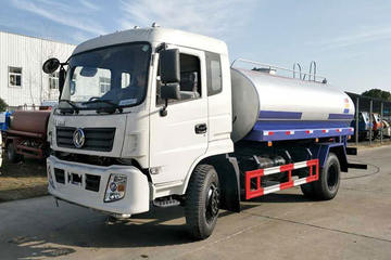 东风新疆底盘&nbsp;洒水车/喷洒车图片