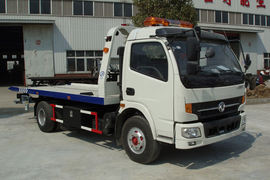 湖北江南(江特牌)东风多利卡底盘清障车图片