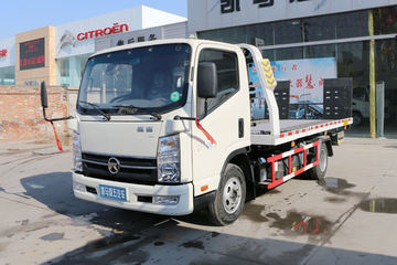 湖北同威(专威牌)凯马底盘清障车