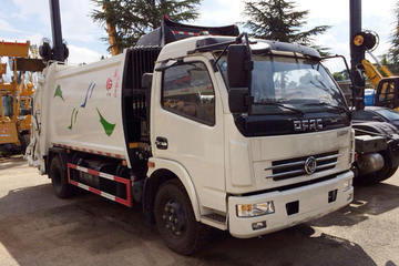 东风多利卡底盘&nbsp;垃圾运输车图片