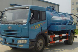 武汉市政(皇冠牌)青岛解放底盘吸污/吸粪车图片