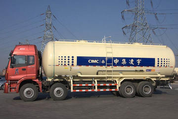 福田欧曼底盘&nbsp;粉粒物料运输车图片