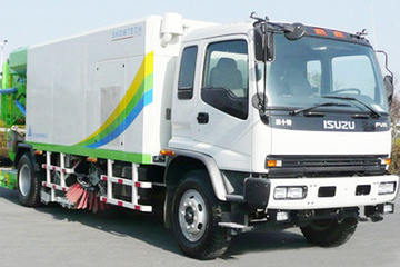 庆铃底盘&nbsp;扫路车图片