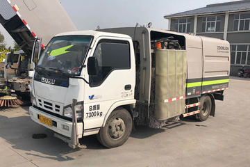 庆铃底盘&nbsp;扫路车图片