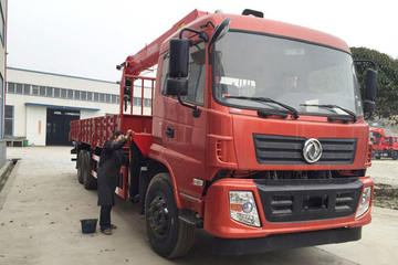 三一重卡东风商用车底盘随车吊