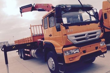 三一重卡重汽斯太尔底盘随车吊