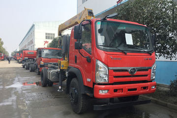 三环十通底盘&nbsp;随车吊图片