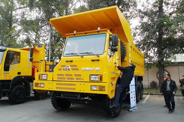 金刚矿霸&nbsp;非公路矿用自卸车图片