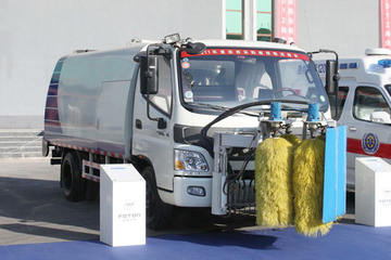 福田欧马可底盘&nbsp;清洗车图片